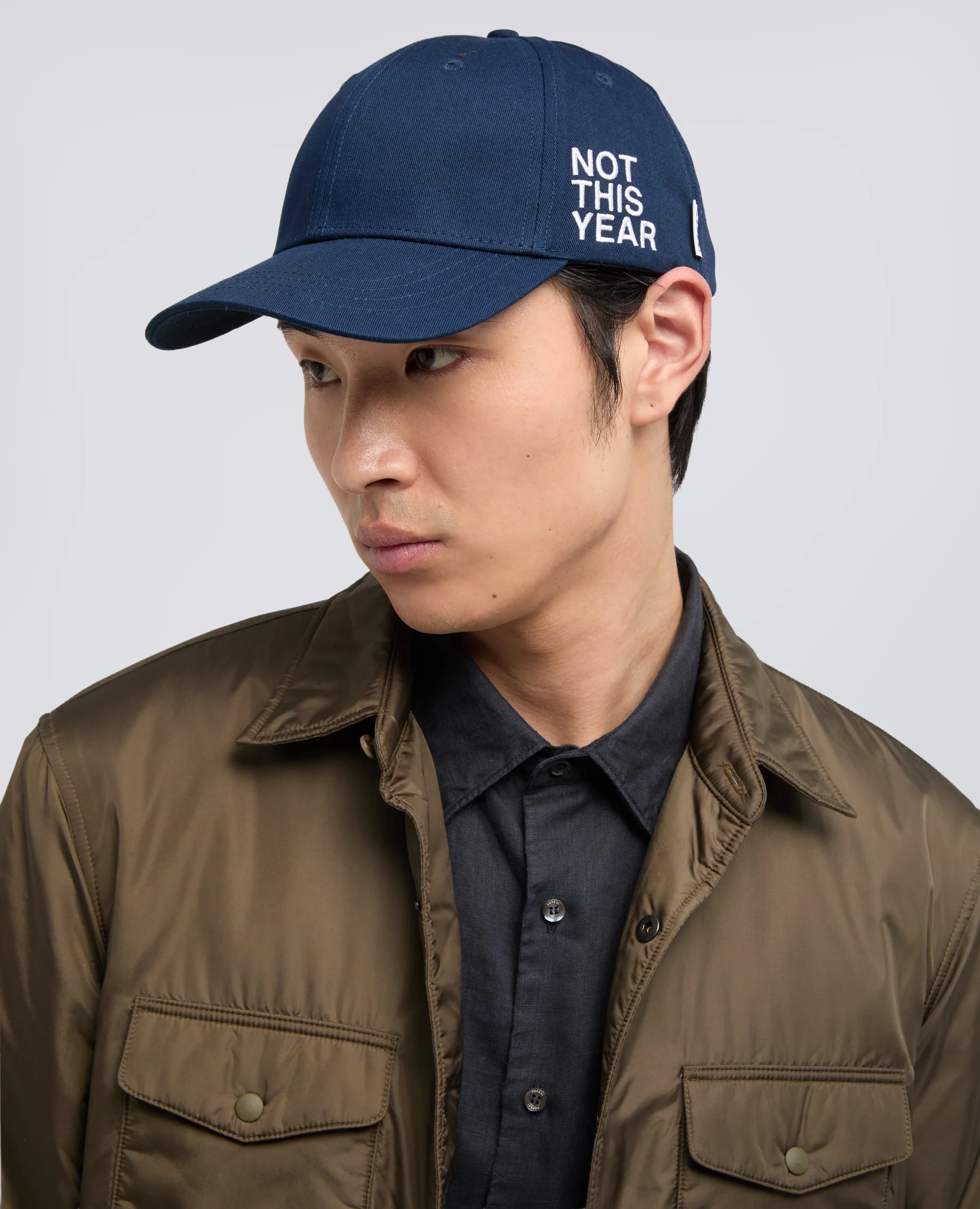 CAPPELLO IN GABARDINE DI COTONE CON LETTERING "WRONG" - BLU NAVY - Image 4